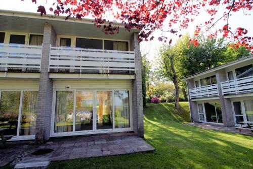 Ivy Cottages With Two Bedrooms