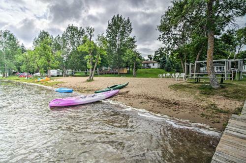 Lakefront Dent Cabin - Boat Rentals And Docks!