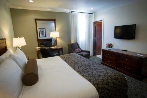 Hume Hotel