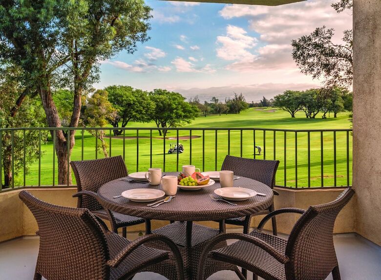 Villa Paniolo Greens Resort