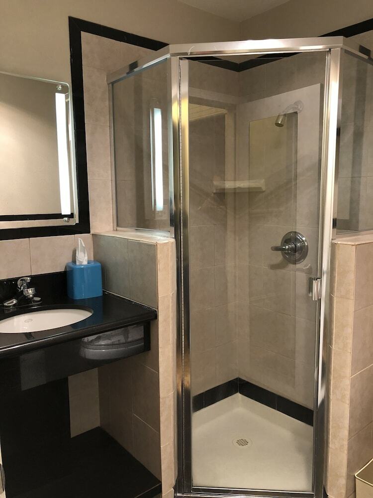 Hotel City Center Inn And Suites