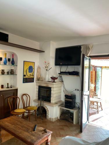 Villa Bouganville Sperlonga -giardino-veranda-park-bbq