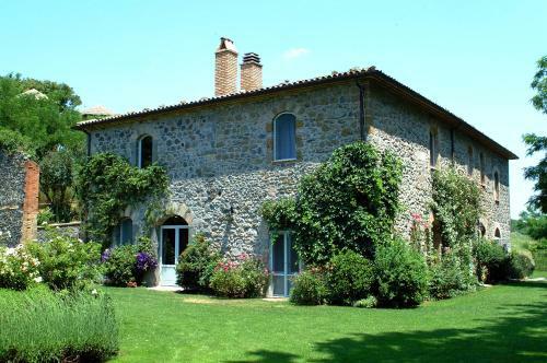Hostal Casale Sovrastante Il Lago Di Bolsena