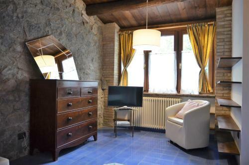Hostal Casale Sovrastante Il Lago Di Bolsena