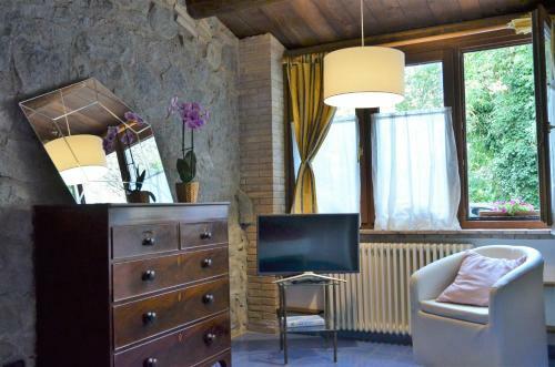 Hostal Casale Sovrastante Il Lago Di Bolsena