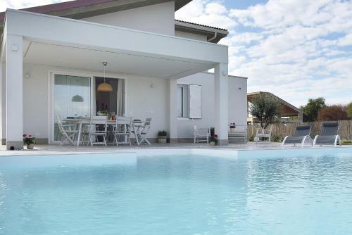 Villa Adel Con Piscina Privata