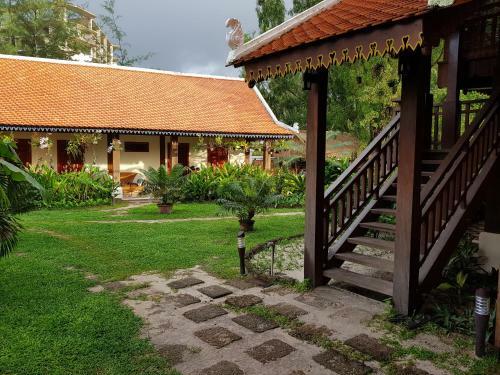 Hotel Sunbird Garden Resort