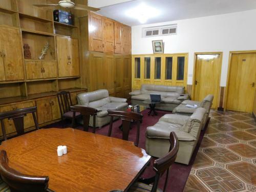 Hostal The City Lodge