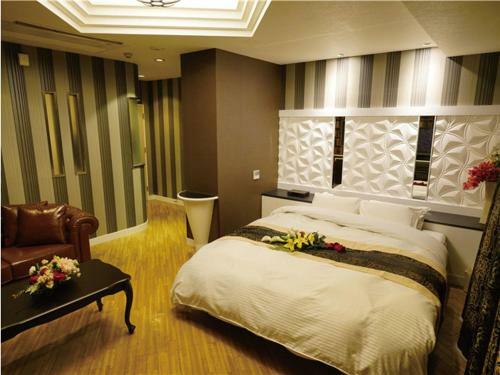 Hotel ????????????