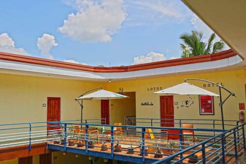 Lo Tus Garden Hotel