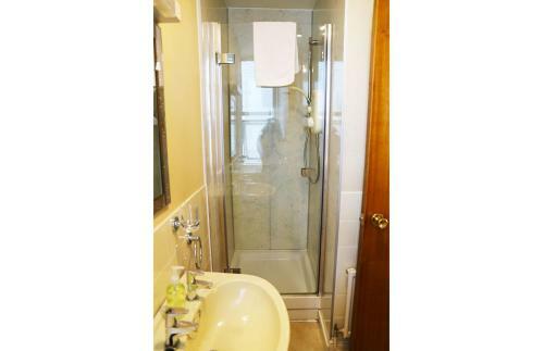Bed & Breakfast Thornhill Hotel