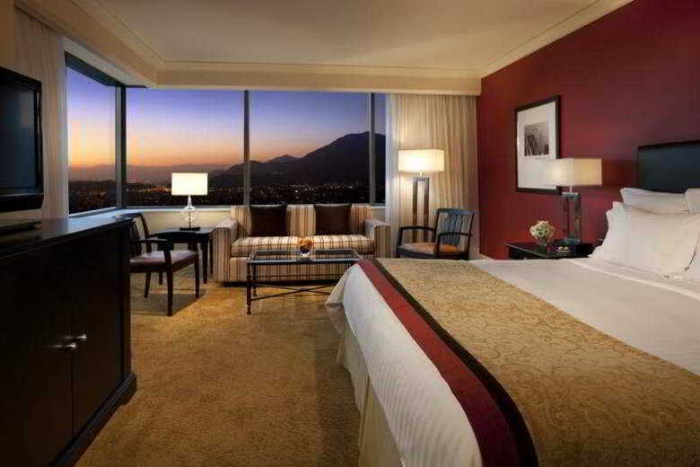 Hotel Santiago Marriott