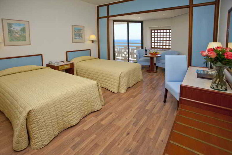 Hotel St Raphael Resort