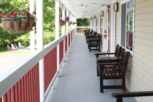 Cozy Corner Motel
