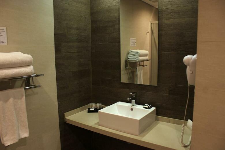 Hotel Plaza Central Canning