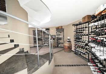 Hotel Villa Mansa Wine