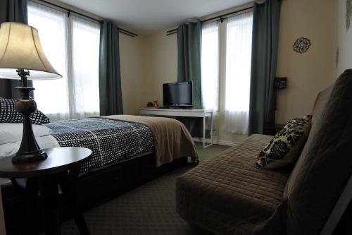 Hotel Black Rooster Guesthouse