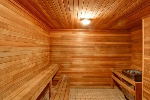 Hotel Stanford Inn - Grande Prairie