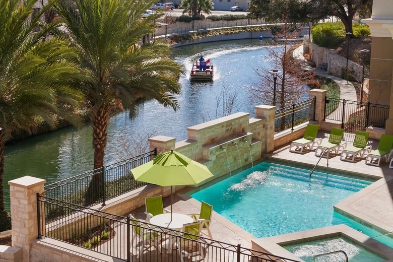Hotel Wyndham Garden River Walk Museum Reach