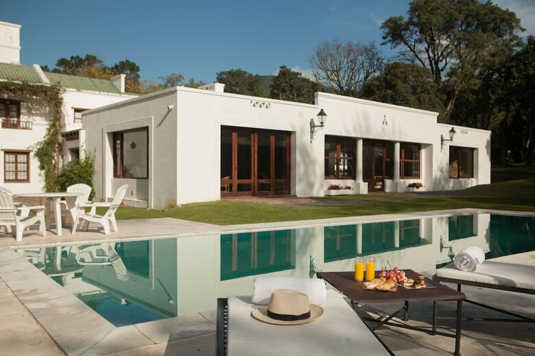 Hotel Las Moras