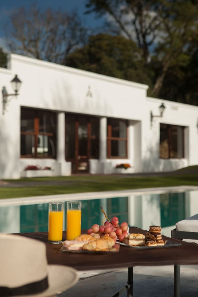 Hotel Las Moras