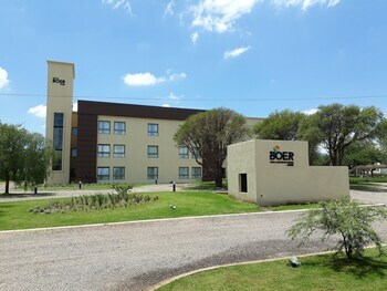 Boer Hotel And Centro De Eventos By Kube