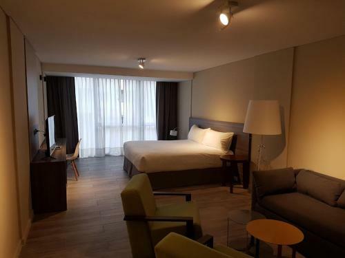Hotel Olmos Suites