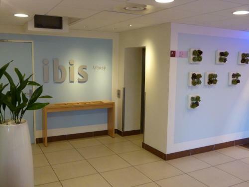 Hotel Ibis Massy