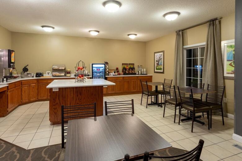 Hotel Grandstay Residential Suites