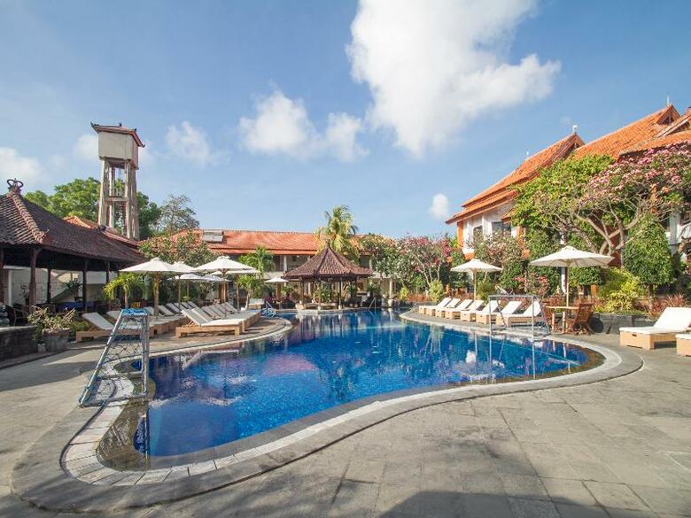 Hotel Sol House Kuta Bali