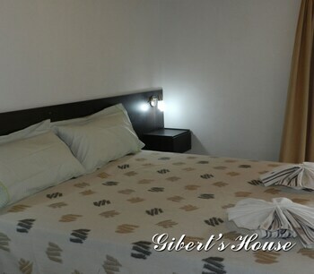 Hotel Apart Gibert S House