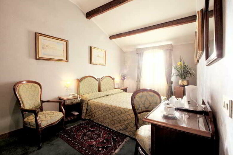 Hotel Pausania