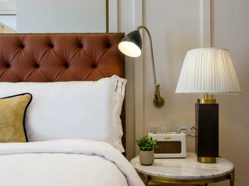 Browns Avenue Hotel
