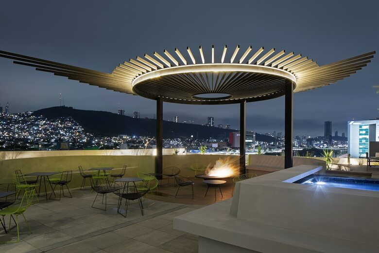 Hotel Galeria Plaza Monterrey