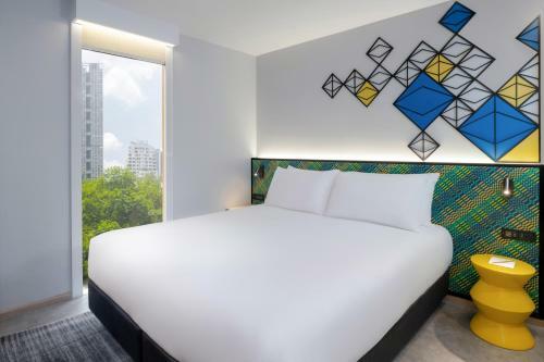 Hotel Ibis Styles Bangkok Silom