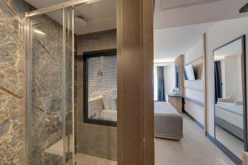 Hotel Signature Blue Resort