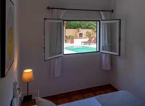 Apartamentos El Pino - Formentera Break