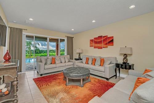 Modern Villa Wprivate Pool And Air Hockey Table