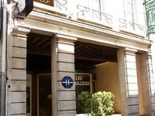 Hotel H�tel Les Chevaliers