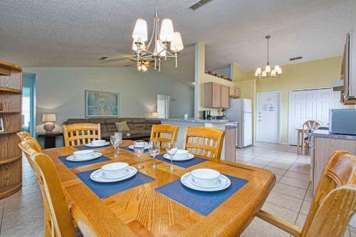 Indian Ridge- 4 Bedroom Pool Home- 2405ir