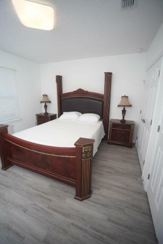 Hostal A Beautiful Queen Bedroom