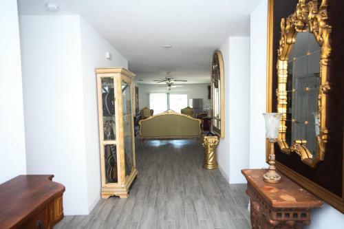 Hostal A Beautiful Queen Bedroom