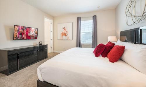 Peaceful 8 Bdrm Villa With Themed Rooms In Encore