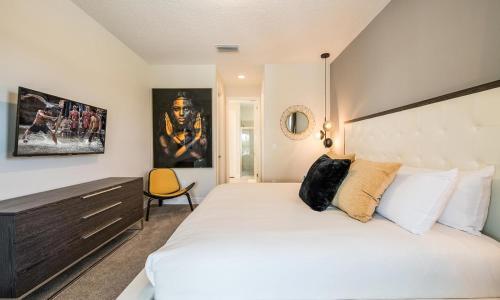 Peaceful 8 Bdrm Villa With Themed Rooms In Encore