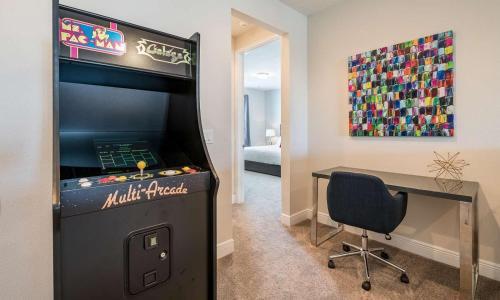 Peaceful 8 Bdrm Villa With Themed Rooms In Encore