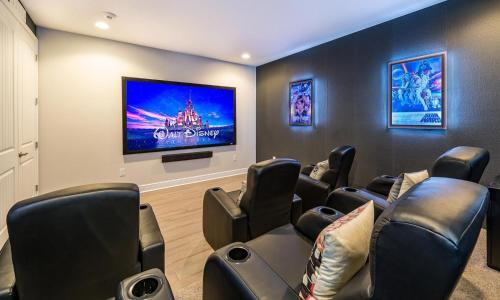 Large 9 Bdrm Property With Private Pool And Spa In Encore