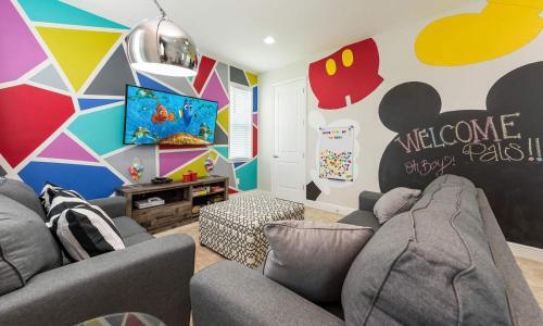 Charming Colorful 4 Bdrm Home With Fun Loft In Encore