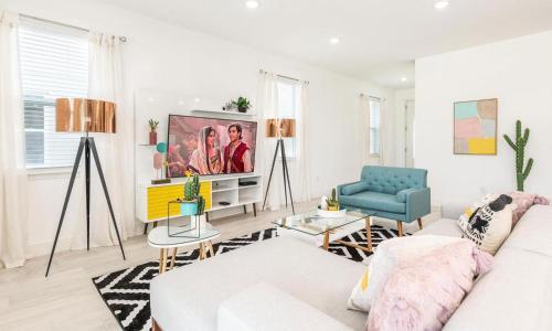 Chic Stylish 4 Bdrm Villa With Games Room At Encore