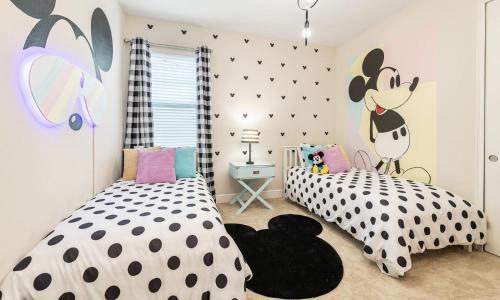 Chic Stylish 4 Bdrm Villa With Games Room At Encore