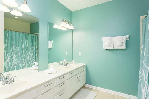 Cozy Townhome 5min To Conv Center 3br 4bath
